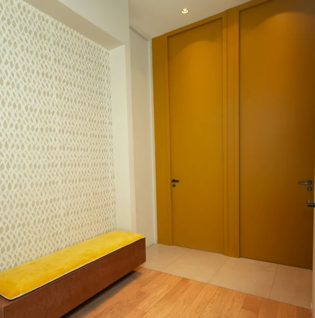 Couloir et banquette de l’étude